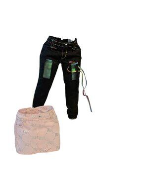 Rainbow High Deluxe Fashion Clothes Black Jeans & Pink RH Logo Skirt